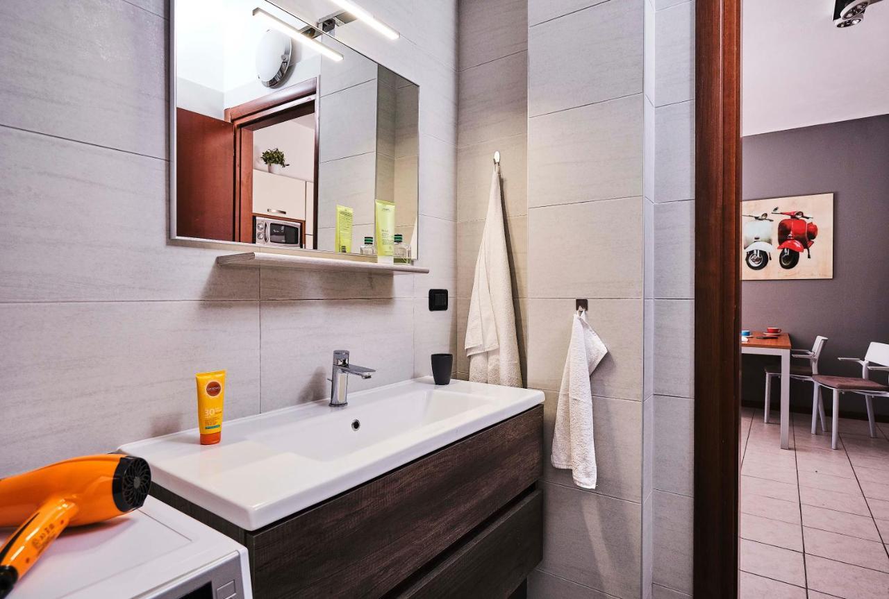 Lario View Apartment Acquaseria Luaran gambar